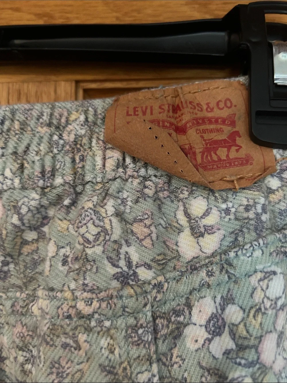 Levi’s Big Girls Twill High-Rise Baggy Floral Cargo Pants | Size 10